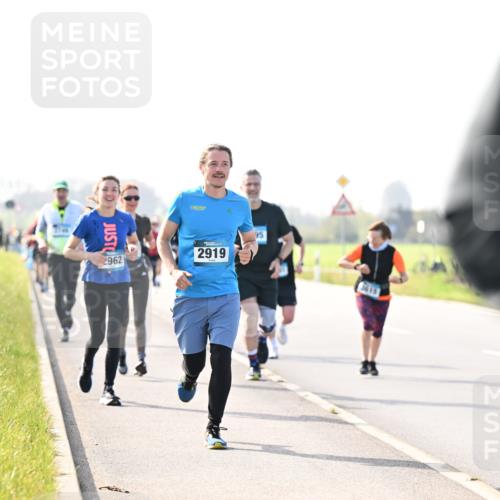12.04.2026 - 45. Internationalen Wilhelmsburger Insellauf Dr. Thomas Lammeyer http://msf.ph/oto/9448086 12.04.2026 10:33:11 Laufen 2962, 2919, 95 meine-sportfotos.de