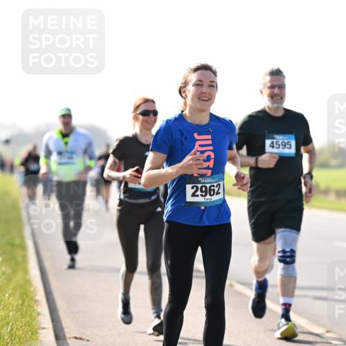 12.04.2026 - 45. Internationalen Wilhelmsburger Insellauf Dr. Thomas Lammeyer http://msf.ph/oto/9448110 12.04.2026 10:33:14 Laufen 2962, 4595, 3615 meine-sportfotos.de
