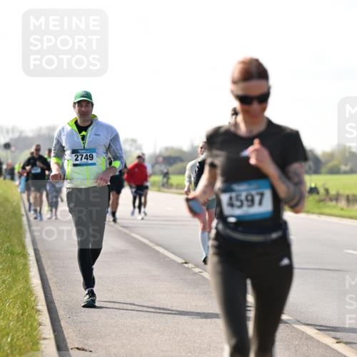 12.04.2026 - 45. Internationalen Wilhelmsburger Insellauf Dr. Thomas Lammeyer http://msf.ph/oto/9448118 12.04.2026 10:33:16 Laufen 2749, 4597, 4 meine-sportfotos.de