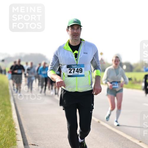 12.04.2026 - 45. Internationalen Wilhelmsburger Insellauf Dr. Thomas Lammeyer http://msf.ph/oto/9448125 12.04.2026 10:33:18 Laufen 45, 2749, 20 meine-sportfotos.de