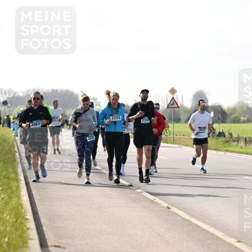 12.04.2026 - 45. Internationalen Wilhelmsburger Insellauf Dr. Thomas Lammeyer http://msf.ph/oto/9448137 12.04.2026 10:33:23 Laufen 4982, 570, 220, 2225, 2330, 5537 meine-sportfotos.de