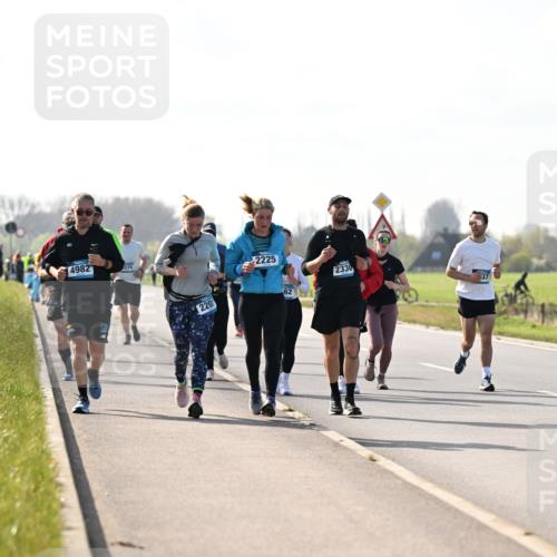 12.04.2026 - 45. Internationalen Wilhelmsburger Insellauf Dr. Thomas Lammeyer http://msf.ph/oto/9448140 12.04.2026 10:33:24 Laufen 4982, 570, 220, 2225, 62, 2330 meine-sportfotos.de