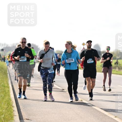 12.04.2026 - 45. Internationalen Wilhelmsburger Insellauf Dr. Thomas Lammeyer http://msf.ph/oto/9448153 12.04.2026 10:33:26 Laufen 4982, 220, 2225, 2330, 5537 meine-sportfotos.de
