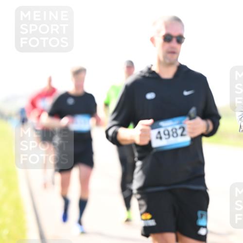 12.04.2026 - 45. Internationalen Wilhelmsburger Insellauf Dr. Thomas Lammeyer http://msf.ph/oto/9448179 12.04.2026 10:33:31 Laufen 4982 meine-sportfotos.de