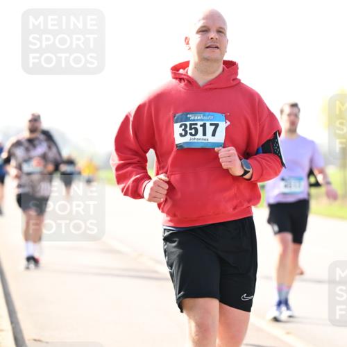 12.04.2026 - 45. Internationalen Wilhelmsburger Insellauf Dr. Thomas Lammeyer http://msf.ph/oto/9448204 12.04.2026 10:33:36 Laufen 4, 3517 meine-sportfotos.de