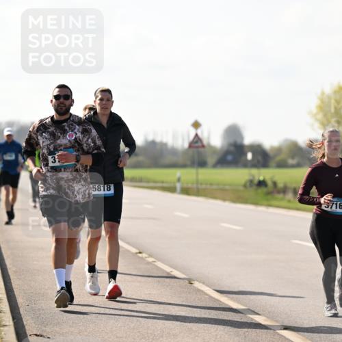 12.04.2026 - 45. Internationalen Wilhelmsburger Insellauf Dr. Thomas Lammeyer http://msf.ph/oto/9448219 12.04.2026 10:33:38 Laufen 3, 5818, 5716, 42 meine-sportfotos.de