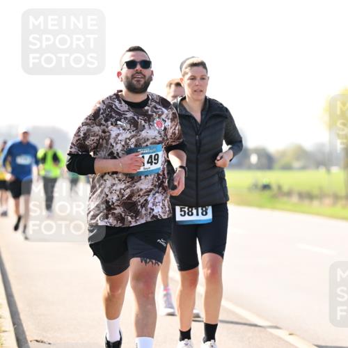 12.04.2026 - 45. Internationalen Wilhelmsburger Insellauf Dr. Thomas Lammeyer http://msf.ph/oto/9448234 12.04.2026 10:33:40 Laufen 49, 5818 meine-sportfotos.de