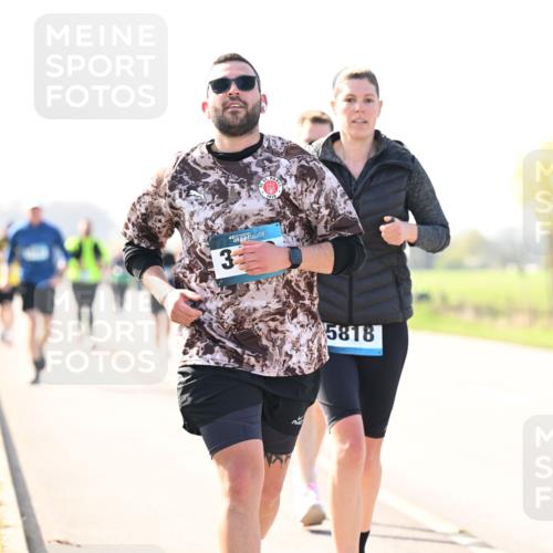 12.04.2026 - 45. Internationalen Wilhelmsburger Insellauf Dr. Thomas Lammeyer http://msf.ph/oto/9448237 12.04.2026 10:33:41 Laufen 3, 4, 5818 meine-sportfotos.de