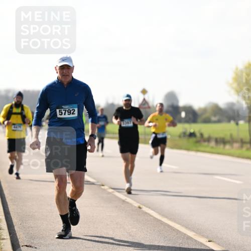 12.04.2026 - 45. Internationalen Wilhelmsburger Insellauf Dr. Thomas Lammeyer http://msf.ph/oto/9448256 12.04.2026 10:33:46 Laufen 5792 meine-sportfotos.de