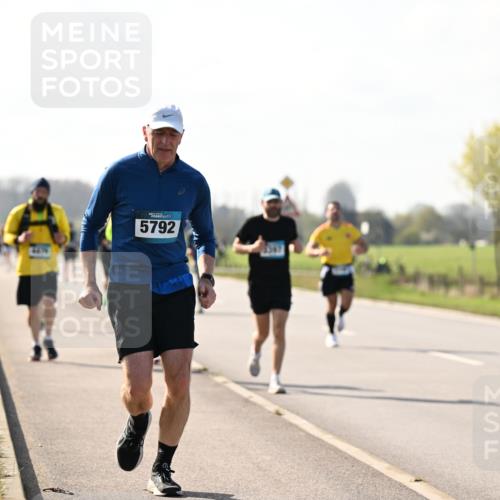 12.04.2026 - 45. Internationalen Wilhelmsburger Insellauf Dr. Thomas Lammeyer http://msf.ph/oto/9448259 12.04.2026 10:33:47 Laufen 5792 meine-sportfotos.de