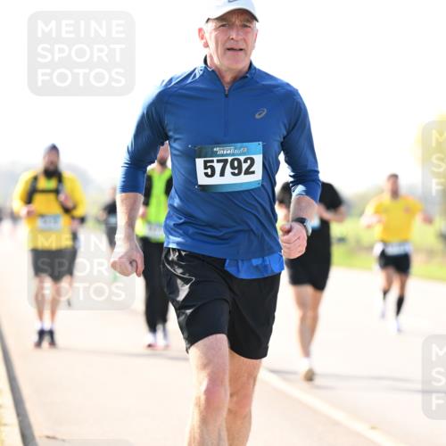 12.04.2026 - 45. Internationalen Wilhelmsburger Insellauf Dr. Thomas Lammeyer http://msf.ph/oto/9448272 12.04.2026 10:33:48 Laufen 5792 meine-sportfotos.de