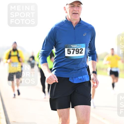 12.04.2026 - 45. Internationalen Wilhelmsburger Insellauf Dr. Thomas Lammeyer http://msf.ph/oto/9448274 12.04.2026 10:33:49 Laufen 45, 5792 meine-sportfotos.de