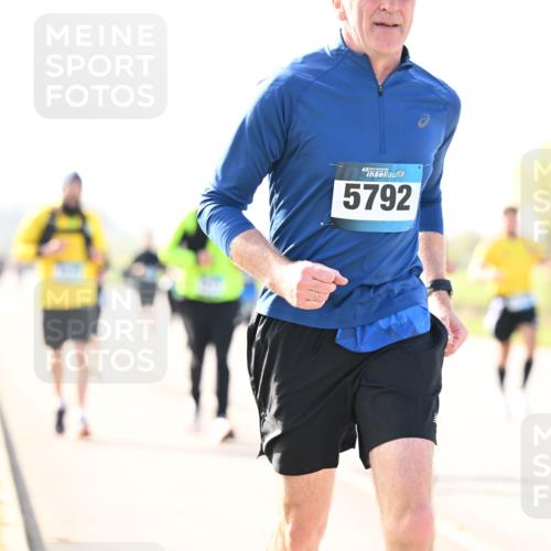 12.04.2026 - 45. Internationalen Wilhelmsburger Insellauf Dr. Thomas Lammeyer http://msf.ph/oto/9448275 12.04.2026 10:33:49 Laufen 45, 5792 meine-sportfotos.de