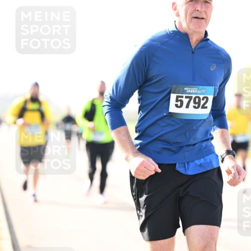 12.04.2026 - 45. Internationalen Wilhelmsburger Insellauf Dr. Thomas Lammeyer http://msf.ph/oto/9448276 12.04.2026 10:33:49 Laufen 45, 5792 meine-sportfotos.de
