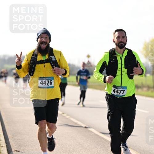 12.04.2026 - 45. Internationalen Wilhelmsburger Insellauf Dr. Thomas Lammeyer http://msf.ph/oto/9448289 12.04.2026 10:33:52 Laufen 4476, 4477 meine-sportfotos.de