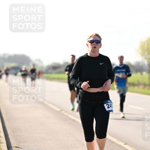 12.04.2026 - 45. Internationalen Wilhelmsburger Insellauf Dr. Thomas Lammeyer http://msf.ph/oto/9448302 12.04.2026 10:33:56 Laufen 24 meine-sportfotos.de