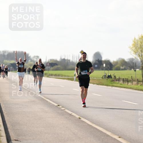 12.04.2026 - 45. Internationalen Wilhelmsburger Insellauf Dr. Thomas Lammeyer http://msf.ph/oto/9448328 12.04.2026 10:34:06 Laufen 4489, 3700 meine-sportfotos.de
