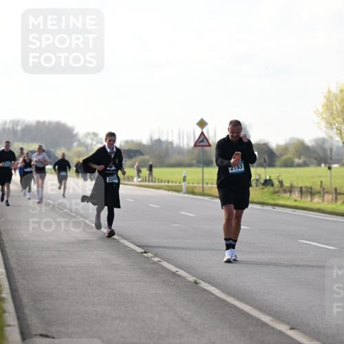 12.04.2026 - 45. Internationalen Wilhelmsburger Insellauf Dr. Thomas Lammeyer http://msf.ph/oto/9448344 12.04.2026 10:34:19 Laufen 2800, 2193 meine-sportfotos.de