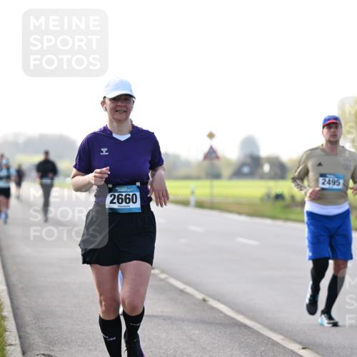 12.04.2026 - 45. Internationalen Wilhelmsburger Insellauf Dr. Thomas Lammeyer http://msf.ph/oto/9448408 12.04.2026 10:34:40 Laufen 2660, 2495 meine-sportfotos.de