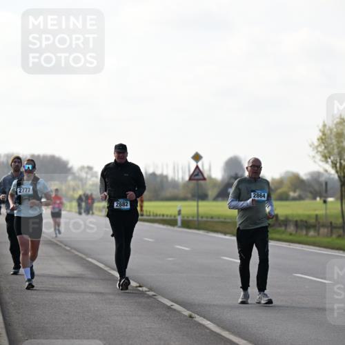 12.04.2026 - 45. Internationalen Wilhelmsburger Insellauf Dr. Thomas Lammeyer http://msf.ph/oto/9448435 12.04.2026 10:34:49 Laufen 2777, 2882, 2864 meine-sportfotos.de