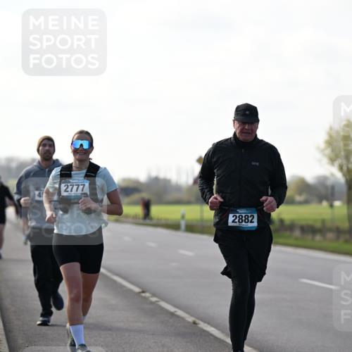 12.04.2026 - 45. Internationalen Wilhelmsburger Insellauf Dr. Thomas Lammeyer http://msf.ph/oto/9448456 12.04.2026 10:34:52 Laufen 2777, 2882 meine-sportfotos.de