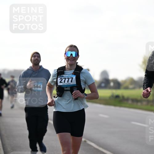 12.04.2026 - 45. Internationalen Wilhelmsburger Insellauf Dr. Thomas Lammeyer http://msf.ph/oto/9448464 12.04.2026 10:34:54 Laufen 564, 2777, 2882 meine-sportfotos.de