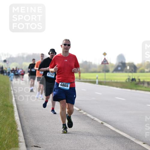 12.04.2026 - 45. Internationalen Wilhelmsburger Insellauf Dr. Thomas Lammeyer http://msf.ph/oto/9448541 12.04.2026 10:35:15 Laufen 2142, 4865, 19, 5 meine-sportfotos.de