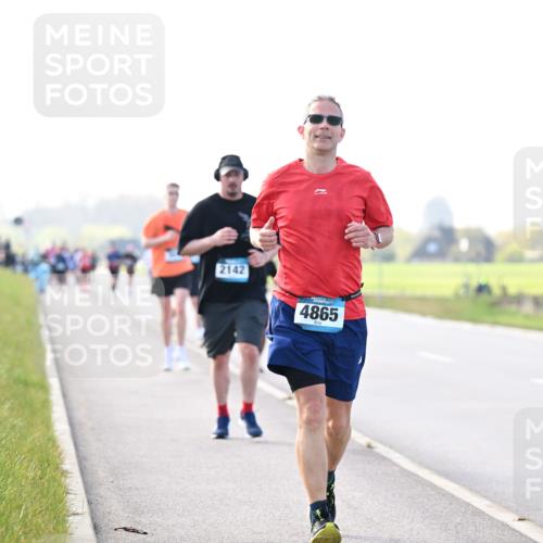 12.04.2026 - 45. Internationalen Wilhelmsburger Insellauf Dr. Thomas Lammeyer http://msf.ph/oto/9448550 12.04.2026 10:35:17 Laufen 2142, 4865 meine-sportfotos.de