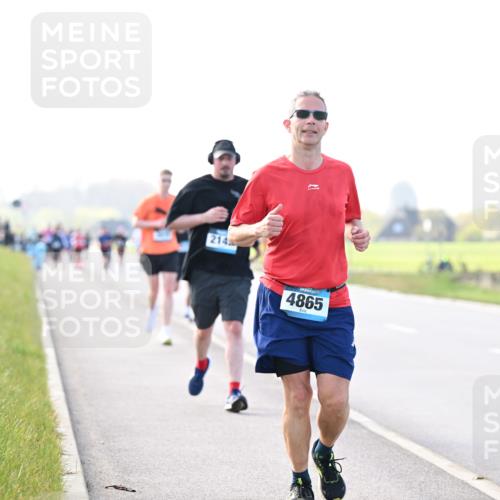 12.04.2026 - 45. Internationalen Wilhelmsburger Insellauf Dr. Thomas Lammeyer http://msf.ph/oto/9448551 12.04.2026 10:35:17 Laufen 214, 4865 meine-sportfotos.de