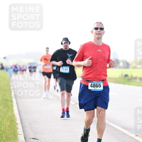 12.04.2026 - 45. Internationalen Wilhelmsburger Insellauf Dr. Thomas Lammeyer http://msf.ph/oto/9448553 12.04.2026 10:35:17 Laufen 2142, 4865 meine-sportfotos.de