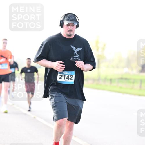 12.04.2026 - 45. Internationalen Wilhelmsburger Insellauf Dr. Thomas Lammeyer http://msf.ph/oto/9448568 12.04.2026 10:35:20 Laufen 2142 meine-sportfotos.de