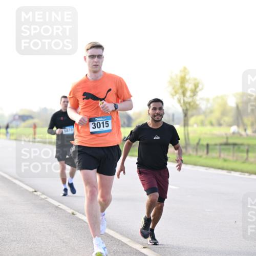 12.04.2026 - 45. Internationalen Wilhelmsburger Insellauf Dr. Thomas Lammeyer http://msf.ph/oto/9448578 12.04.2026 10:35:22 Laufen 5810, 3015 meine-sportfotos.de