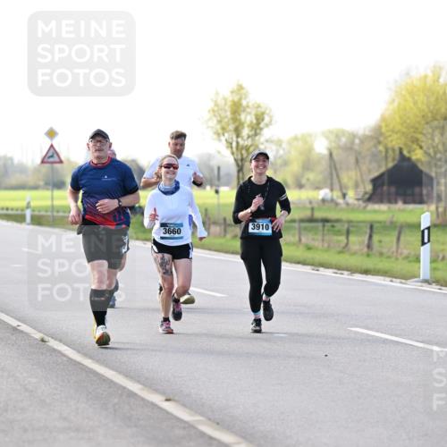 12.04.2026 - 45. Internationalen Wilhelmsburger Insellauf Dr. Thomas Lammeyer http://msf.ph/oto/9448613 12.04.2026 10:35:41 Laufen 3910, 3660 meine-sportfotos.de
