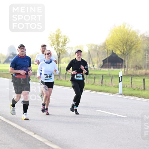 12.04.2026 - 45. Internationalen Wilhelmsburger Insellauf Dr. Thomas Lammeyer http://msf.ph/oto/9448616 12.04.2026 10:35:41 Laufen 3660, 3910 meine-sportfotos.de
