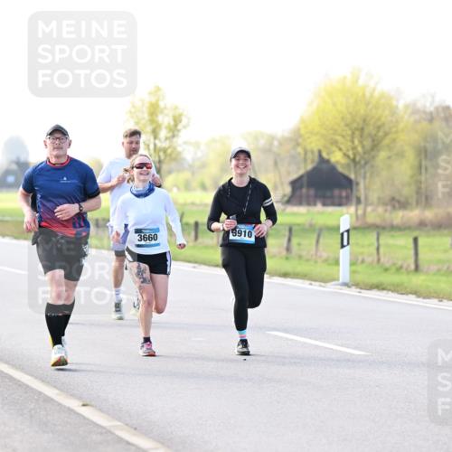 12.04.2026 - 45. Internationalen Wilhelmsburger Insellauf Dr. Thomas Lammeyer http://msf.ph/oto/9448618 12.04.2026 10:35:42 Laufen 3910, 3660 meine-sportfotos.de