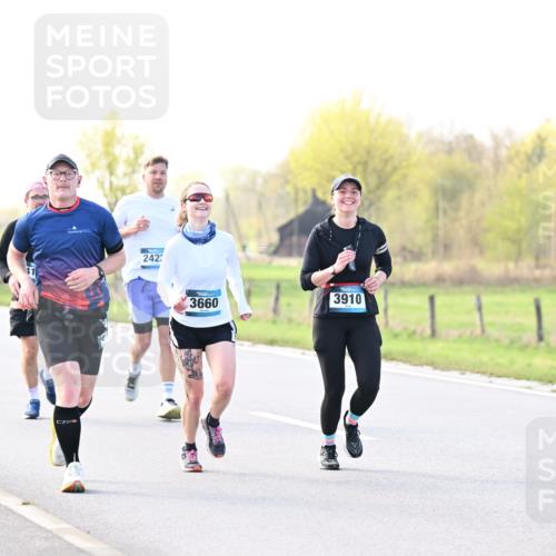 12.04.2026 - 45. Internationalen Wilhelmsburger Insellauf Dr. Thomas Lammeyer http://msf.ph/oto/9448624 12.04.2026 10:35:43 Laufen 242, 3660, 3910 meine-sportfotos.de