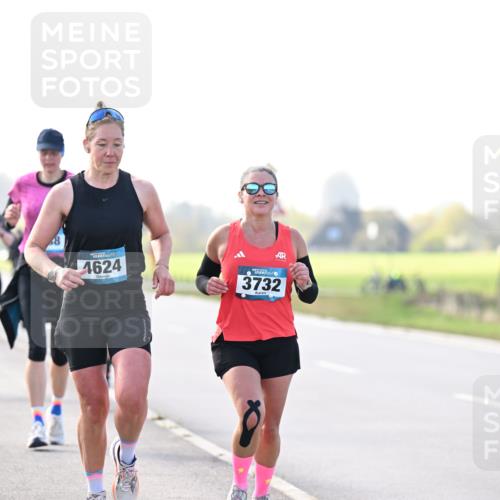 12.04.2026 - 45. Internationalen Wilhelmsburger Insellauf Dr. Thomas Lammeyer http://msf.ph/oto/9448640 12.04.2026 10:35:50 Laufen 4624, 3732, 33 meine-sportfotos.de