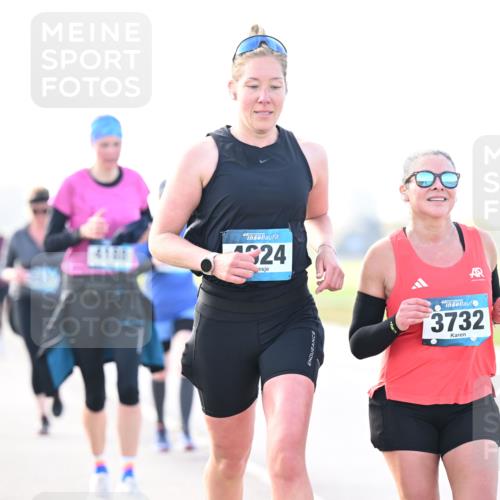 12.04.2026 - 45. Internationalen Wilhelmsburger Insellauf Dr. Thomas Lammeyer http://msf.ph/oto/9448650 12.04.2026 10:35:52 Laufen 410, 45, 24, 3732 meine-sportfotos.de