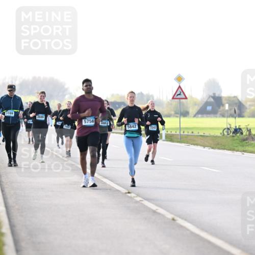 12.04.2026 - 45. Internationalen Wilhelmsburger Insellauf Dr. Thomas Lammeyer http://msf.ph/oto/9448672 12.04.2026 10:35:58 Laufen 3169, 2699, 5756, 30053, 3460, 3460, 5842, 3342 meine-sportfotos.de