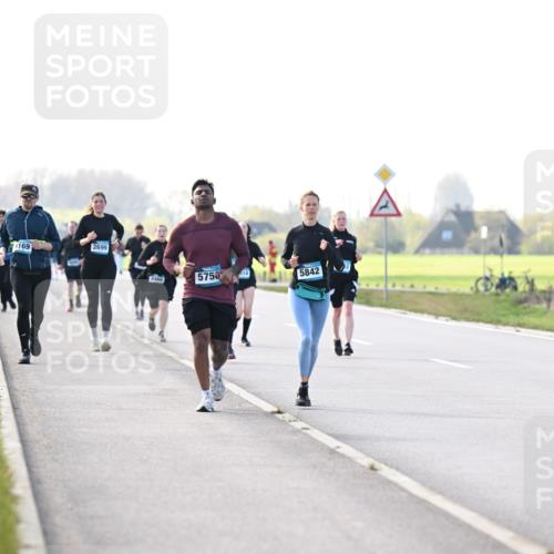 12.04.2026 - 45. Internationalen Wilhelmsburger Insellauf Dr. Thomas Lammeyer http://msf.ph/oto/9448673 12.04.2026 10:35:59 Laufen 169, 2699, 5753, 14, 5842 meine-sportfotos.de