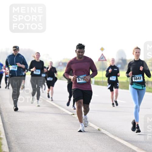 12.04.2026 - 45. Internationalen Wilhelmsburger Insellauf Dr. Thomas Lammeyer http://msf.ph/oto/9448695 12.04.2026 10:36:02 Laufen 169, 2699, 575, 3342, 5842 meine-sportfotos.de