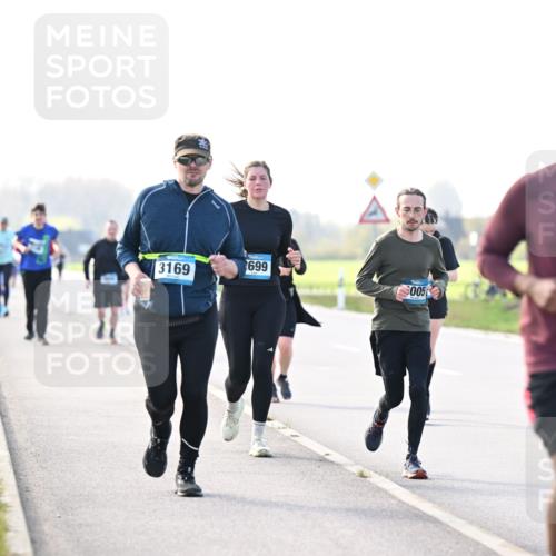 12.04.2026 - 45. Internationalen Wilhelmsburger Insellauf Dr. Thomas Lammeyer http://msf.ph/oto/9448712 12.04.2026 10:36:05 Laufen 3169, 699, 005, 5756 meine-sportfotos.de