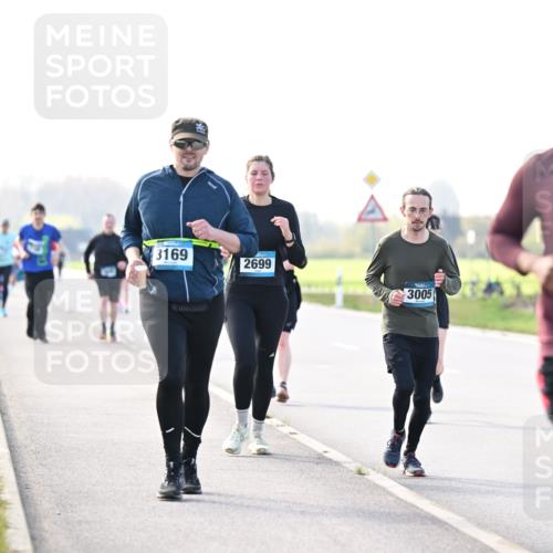 12.04.2026 - 45. Internationalen Wilhelmsburger Insellauf Dr. Thomas Lammeyer http://msf.ph/oto/9448713 12.04.2026 10:36:06 Laufen 3169, 2699, 5756, 3005 meine-sportfotos.de