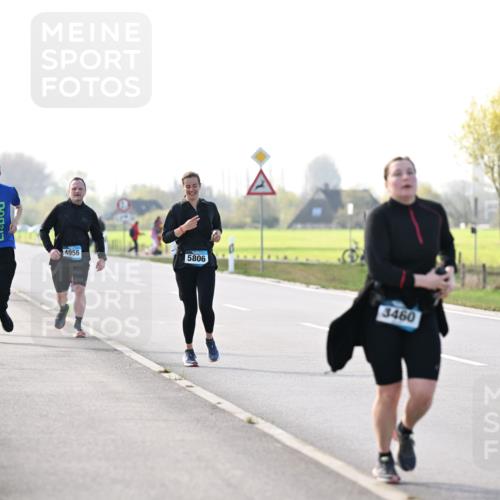 12.04.2026 - 45. Internationalen Wilhelmsburger Insellauf Dr. Thomas Lammeyer http://msf.ph/oto/9448737 12.04.2026 10:36:11 Laufen 4911, 3748, 4956, 5806, 3460 meine-sportfotos.de