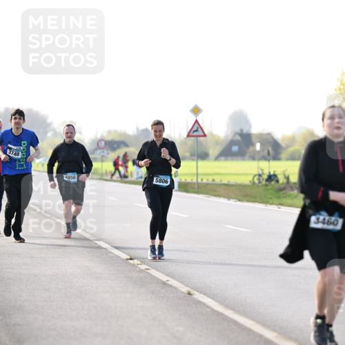 12.04.2026 - 45. Internationalen Wilhelmsburger Insellauf Dr. Thomas Lammeyer http://msf.ph/oto/9448740 12.04.2026 10:36:11 Laufen 3748, 4911, 4956, 5806, 3460 meine-sportfotos.de
