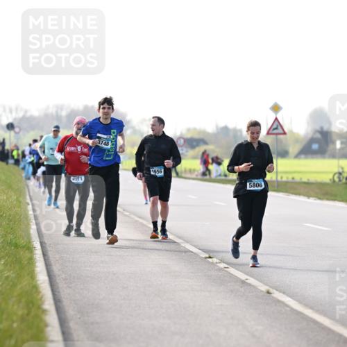 12.04.2026 - 45. Internationalen Wilhelmsburger Insellauf Dr. Thomas Lammeyer http://msf.ph/oto/9448744 12.04.2026 10:36:12 Laufen 3748, 4911, 4956, 5806 meine-sportfotos.de