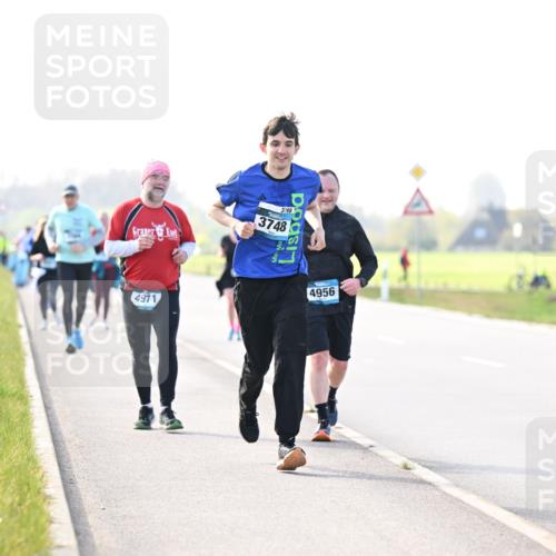 12.04.2026 - 45. Internationalen Wilhelmsburger Insellauf Dr. Thomas Lammeyer http://msf.ph/oto/9448759 12.04.2026 10:36:15 Laufen 3748, 4971, 4956, 5806 meine-sportfotos.de