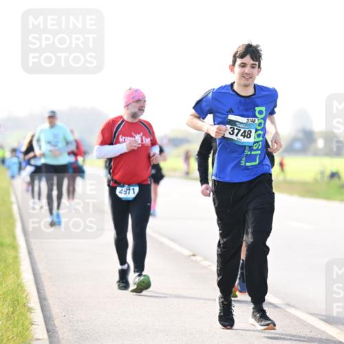 12.04.2026 - 45. Internationalen Wilhelmsburger Insellauf Dr. Thomas Lammeyer http://msf.ph/oto/9448770 12.04.2026 10:36:16 Laufen 4911, 3748, 3748 meine-sportfotos.de