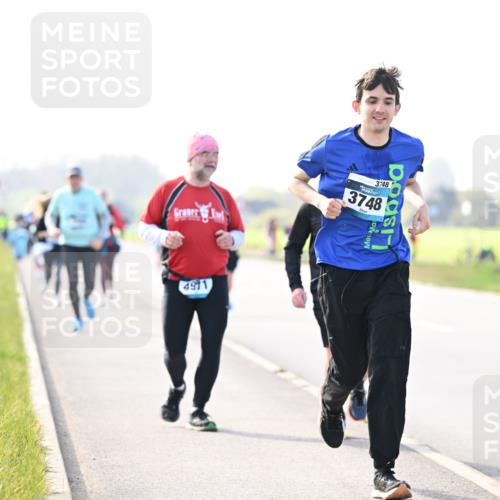 12.04.2026 - 45. Internationalen Wilhelmsburger Insellauf Dr. Thomas Lammeyer http://msf.ph/oto/9448771 12.04.2026 10:36:16 Laufen 3748, 3748, 4911 meine-sportfotos.de