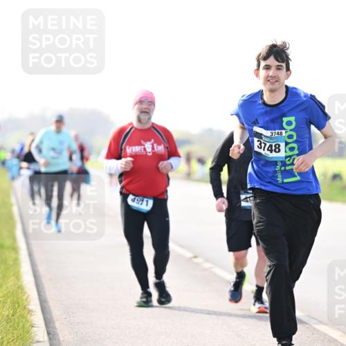 12.04.2026 - 45. Internationalen Wilhelmsburger Insellauf Dr. Thomas Lammeyer http://msf.ph/oto/9448774 12.04.2026 10:36:17 Laufen 4911, 3748, 3748 meine-sportfotos.de